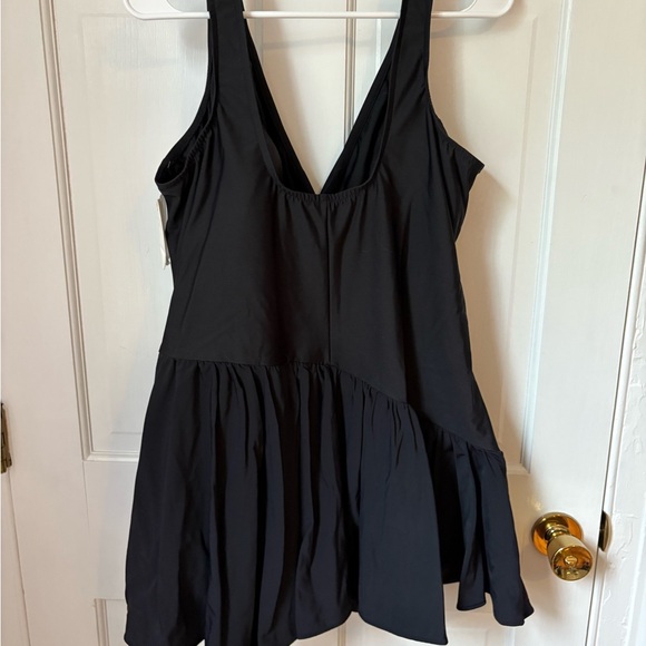 NWT Plus Size Aurora Swim Dress from Miraclesuit in Black, Women’s Plus Size 24W - Picture 4 of 13
